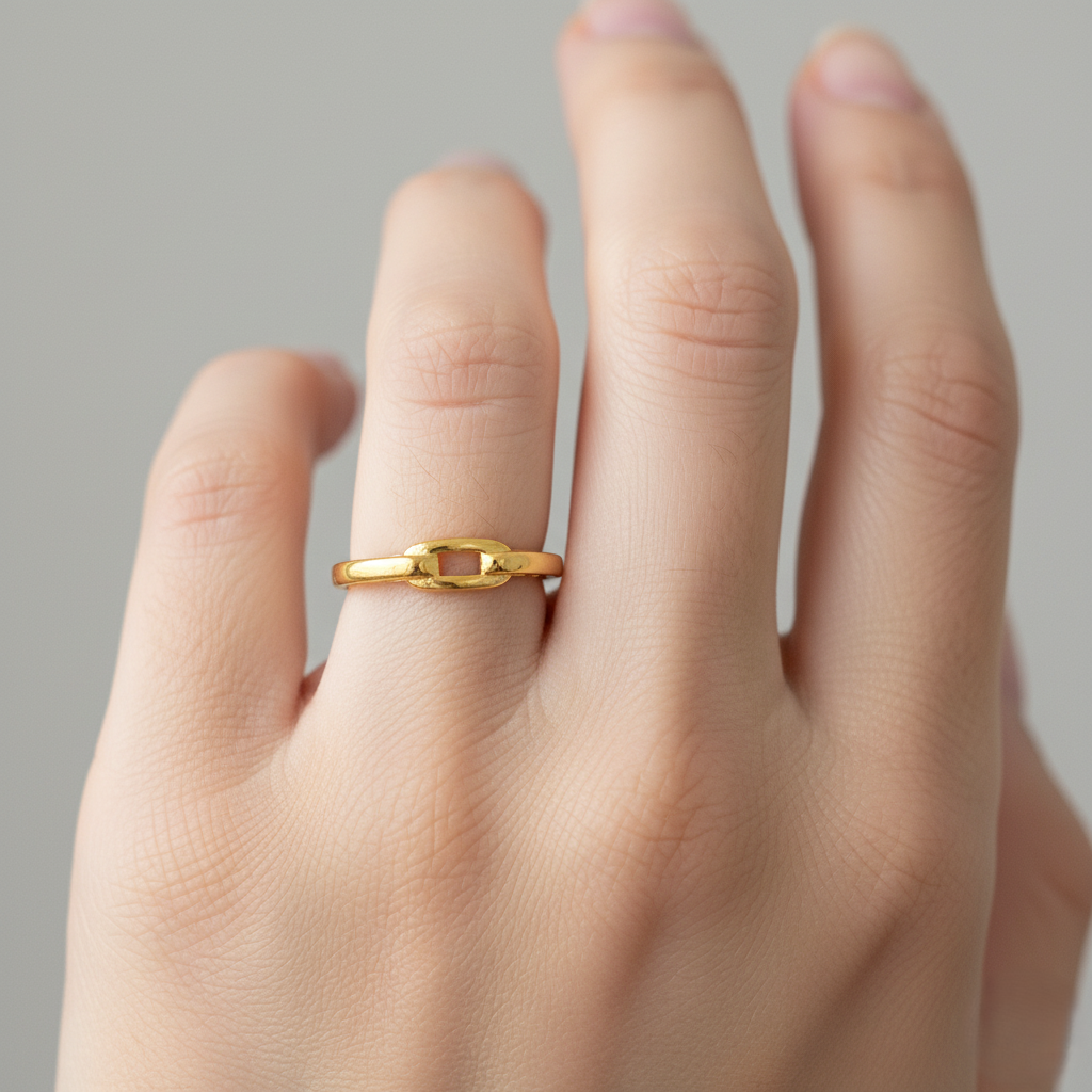 916 Gold Ring – SAUH 1 wearing on hand for illustration purpose.